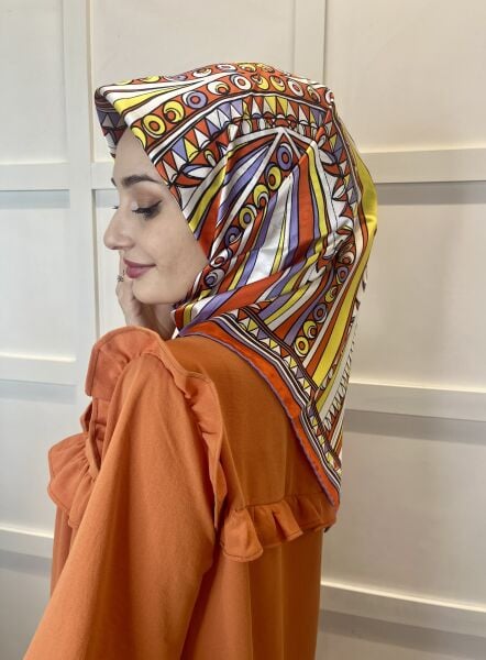La Boutique Sura Silk Scarf, 90x90cm, 2024 Spring Summer Patterned 2006 LILA