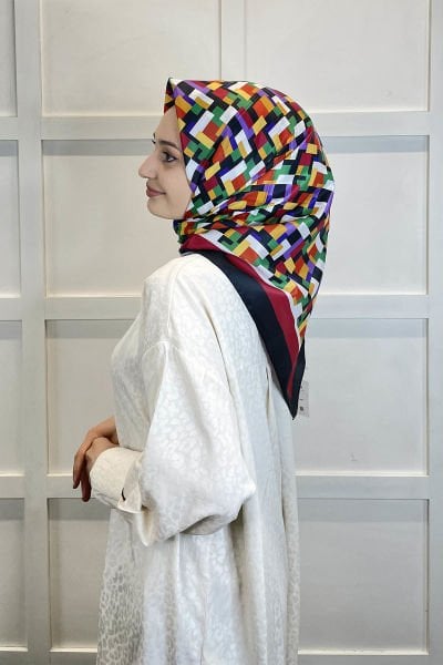 Shecarf Quare Rayon Eşarp - Desenli Avangard Eşarp - Dijital Baskı - Kadın Tesettür 01102 BORDO