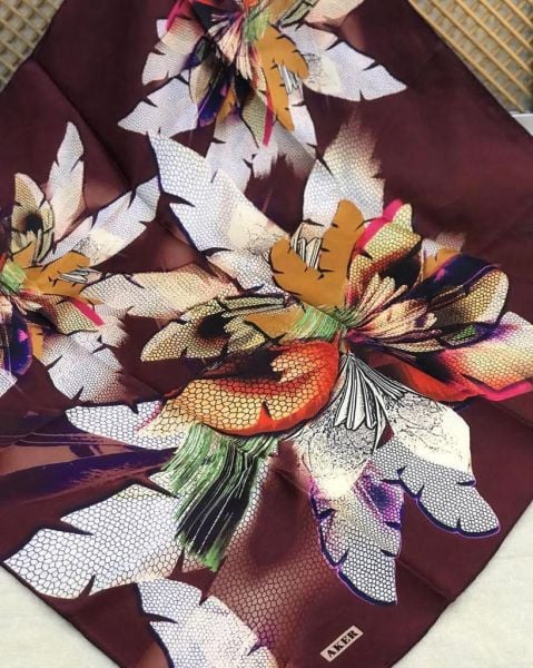 Aker Sura Crepe Satin 90x90cm Silk Scarf 00032 CLARET red