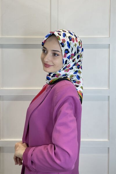 Cardion Gold Digital Print Twill Scarf - Carnation Pattern 01109 CREAM