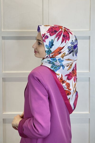 Shecarf Quare Vual Krep Eşarp - Çiçek Desenli Eşarp 01114 FUŞYA
