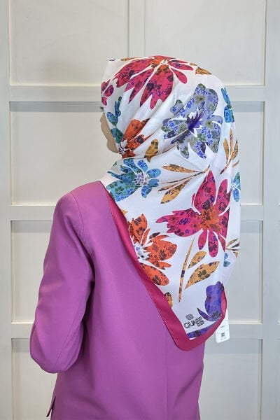 Shecarf Quare Vual Krep Eşarp - Çiçek Desenli Eşarp 01114 FUŞYA
