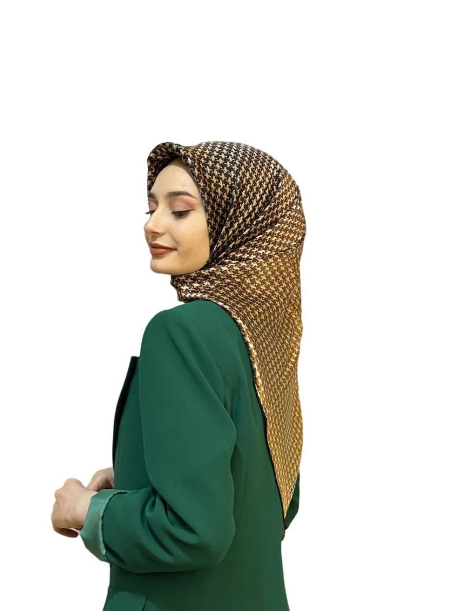 Aker Kazayağı Desenli Çift Logo Sura Krep Saten 90x90cm İpek Eşarp 8158701 SİYAH