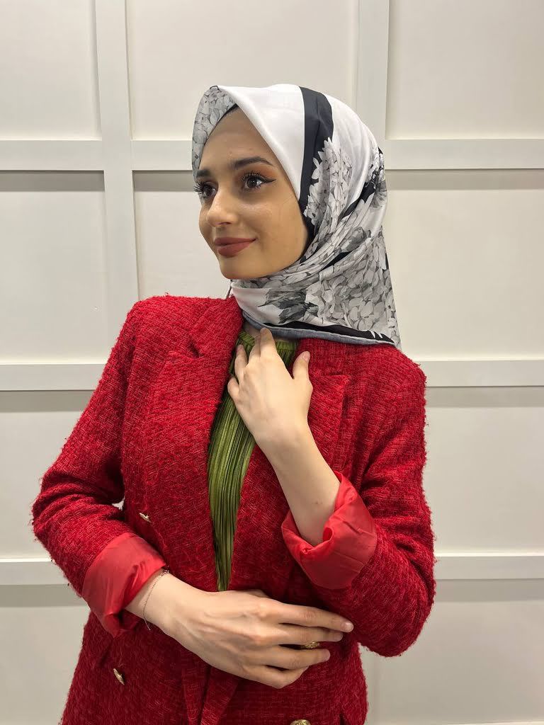 İpekhan 90x90cm Çiçek Desenli Pamuklu Eşarp 00870 SİYAH BEYAZ