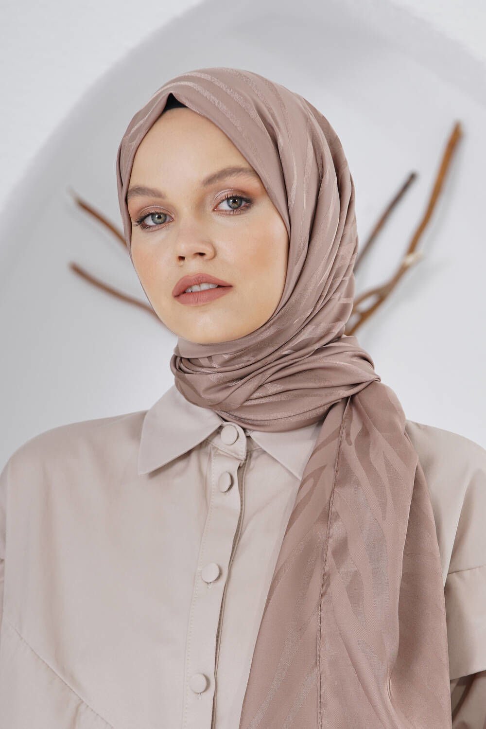 Loryan Scarf Flush Jacquard Tree Bark Pattern Shawl 00953 MINK