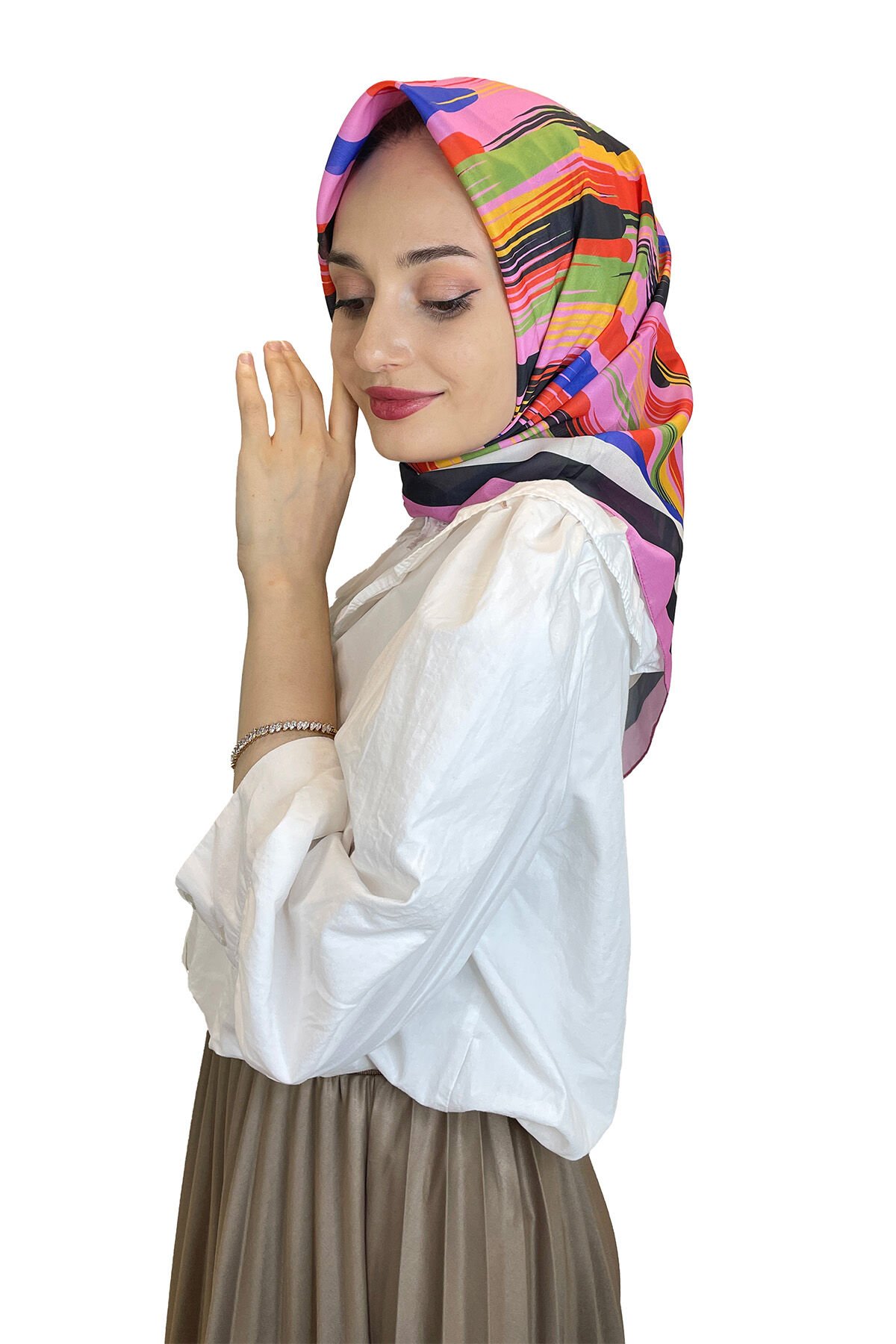 Quare Vual Krep Eşarp - Geometrik Desenli Tesettür Kadın Eşarp 01115 PEMBE
