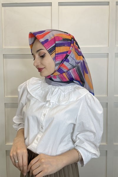 Quare Vual Krep Eşarp - Geometrik Desenli Tesettür Kadın Eşarp 01115 GRİ