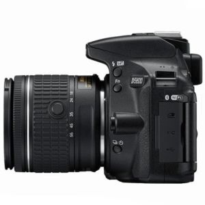 Nikon D5600 18-55mm VR Vlogger Kit