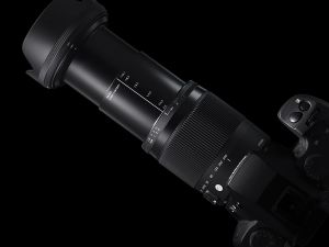 Sigma 18-300mm F3.5-6.3 DC Macro OS HSM Lens (Canon EF)