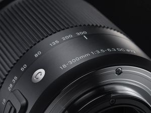 Sigma 18-300mm F3.5-6.3 DC Macro OS HSM Lens (Canon EF)