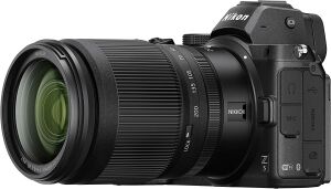 Nikon Z5 + 24-200mm Lens Kit