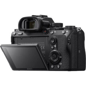 Sony A7 III + 24-70mm f/2.8 GM Lens Kit