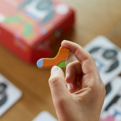 Giant Socks Gorilla: 40 Kartlı Hafıza, Eşleştirme ve Puzzle Oyunu