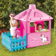 Unicorn Townhouse With Fence