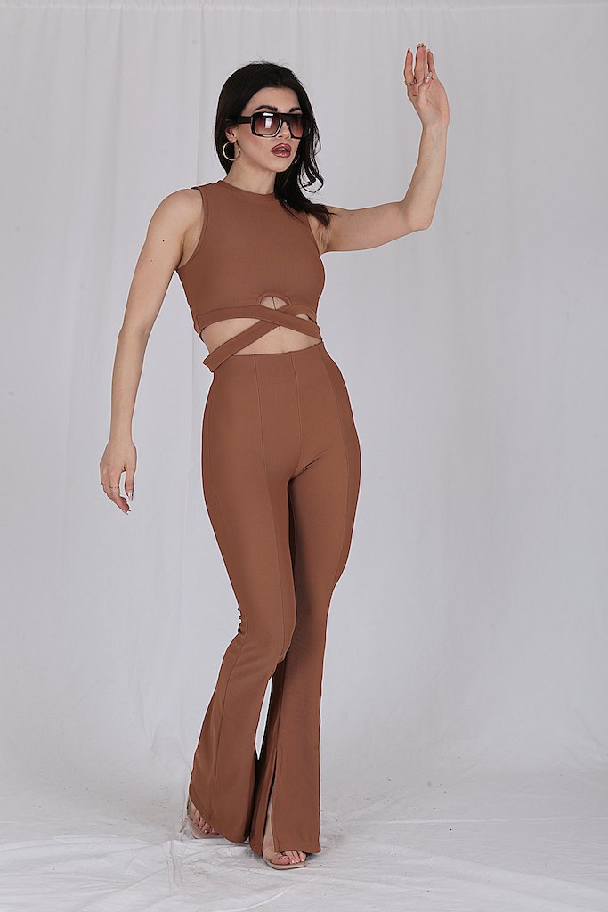 Alt-Üst Takım Crop Body ve İspanyol Paça Yırtmaç Detaylı Tayt Kahverengi