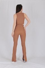 Alt-Üst Takım Crop Body ve İspanyol Paça Yırtmaç Detaylı Tayt Kahverengi