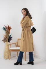 Camel Kruvaze Yaka Sırt Detaylı Kemerli Oversize Trençkot