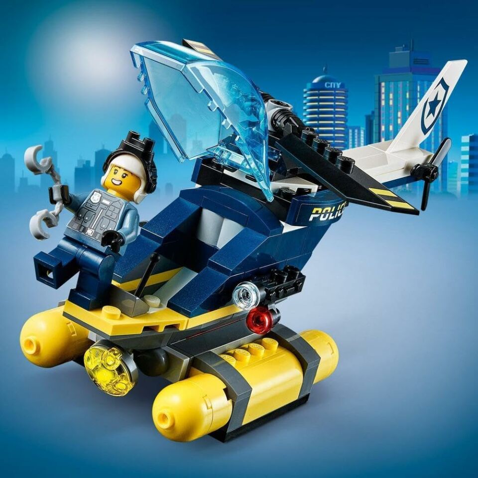 LEGO City 60274 Elite Police Lighthouse Capture