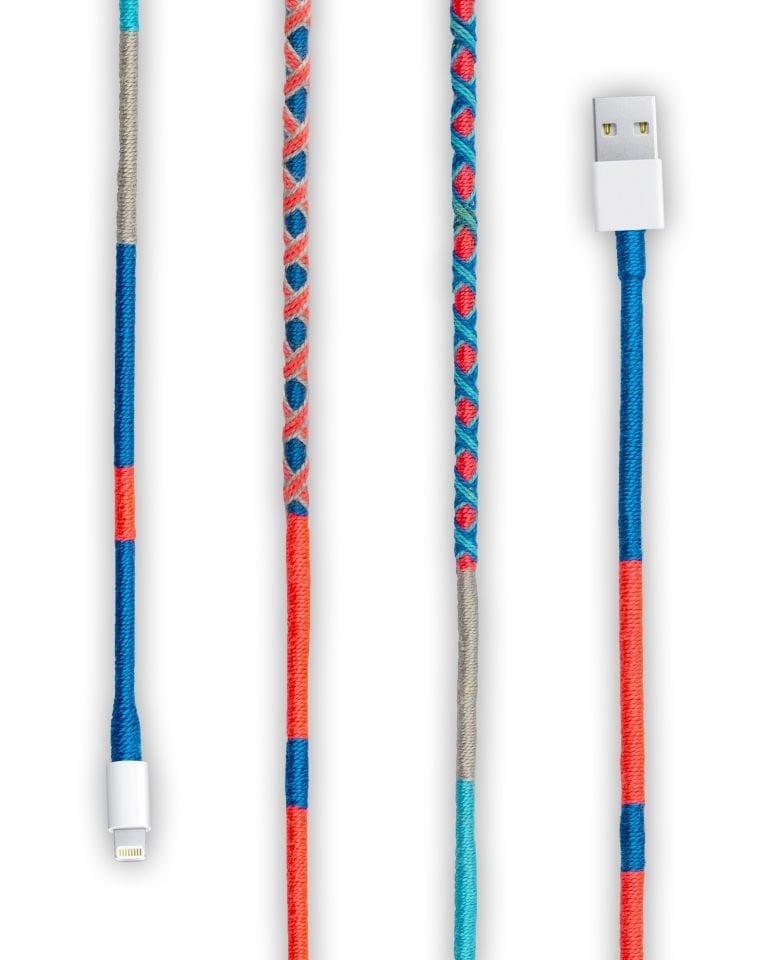 Hippi Wind iPhone Tüm Serilerle Uyumlu Yüksek Hızlı El Emeği Örgülü 1 Metre Şarj ve Data Kablosu