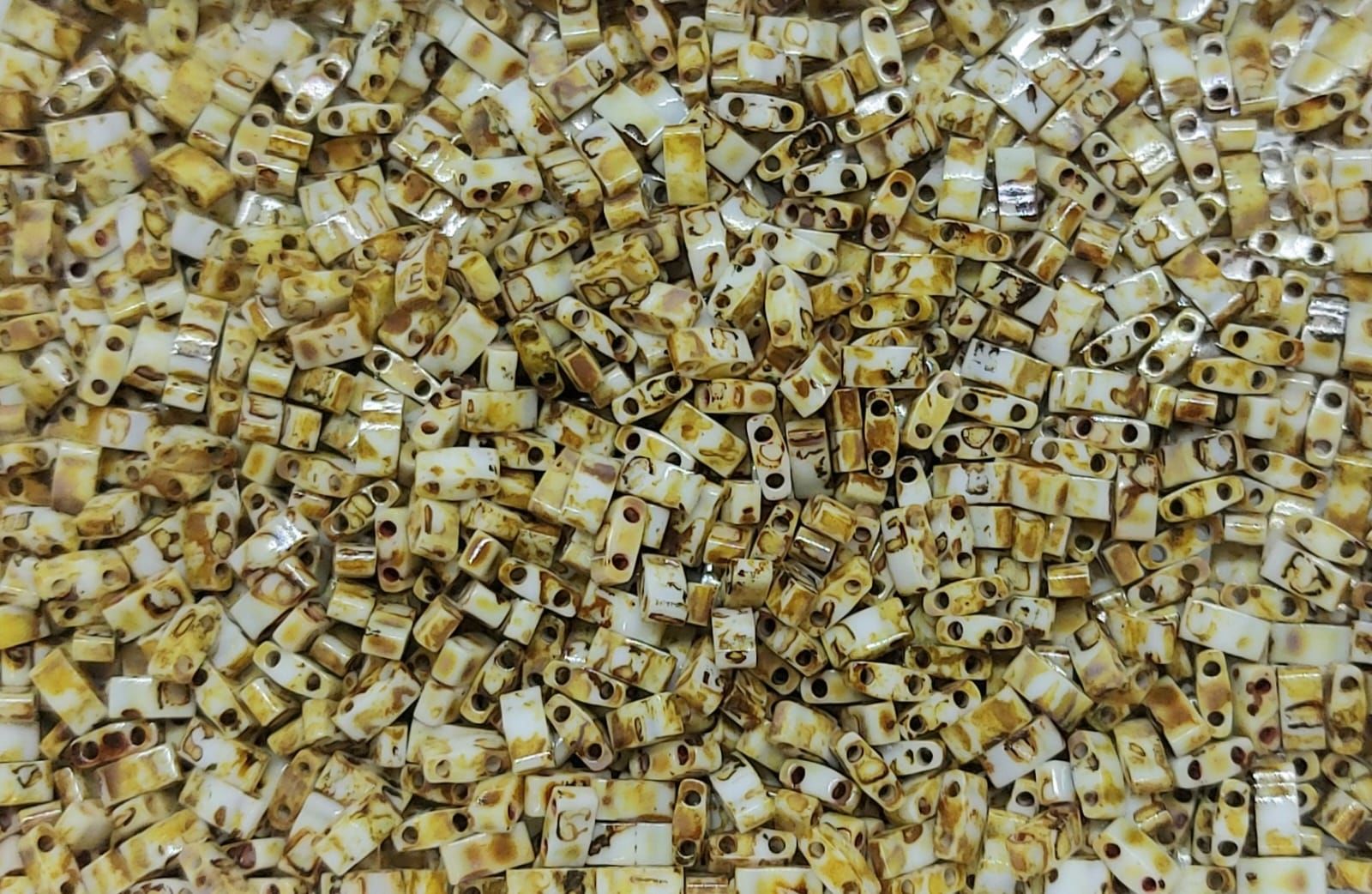 No : 36 Picasso (Kırçıllı) Krem Yarım (Half) Tila (HTL-4512) 3 gram