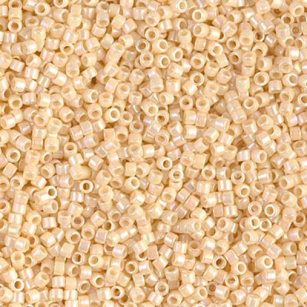 No: 113 Miyuki Delica 11/00 DB0157 | Işıltılı Krem Rengi 3 gram