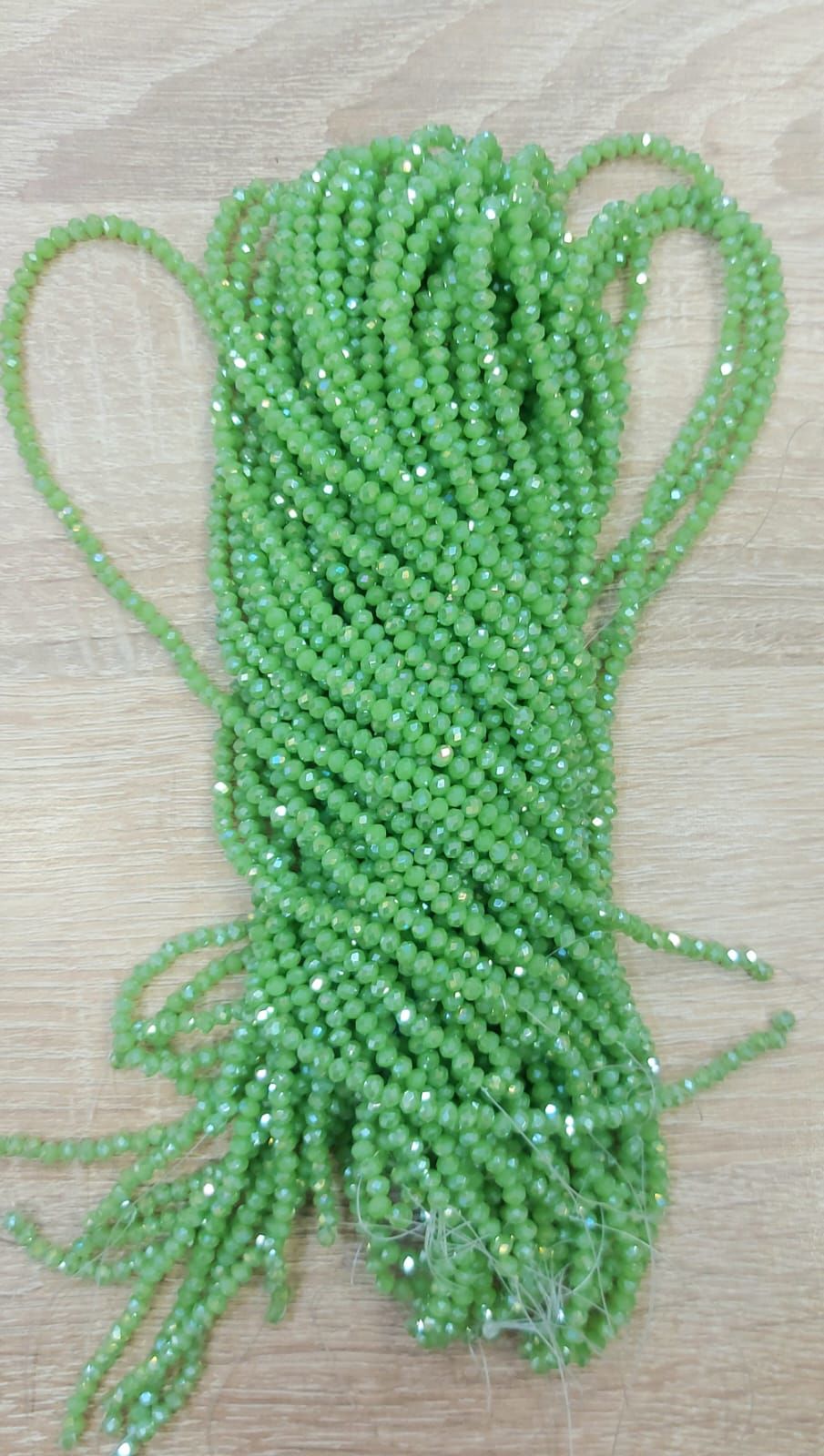 Parlak Açık Yeşil Kristaller , 4 mm