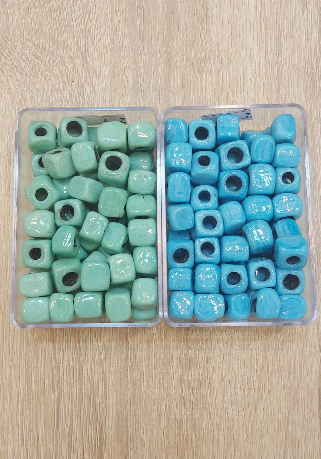 Bebe Mavisi ve Mint Yeşili , Kare Düz Cam Boncuklar , El Yapımı , Bodrum Boncuğu