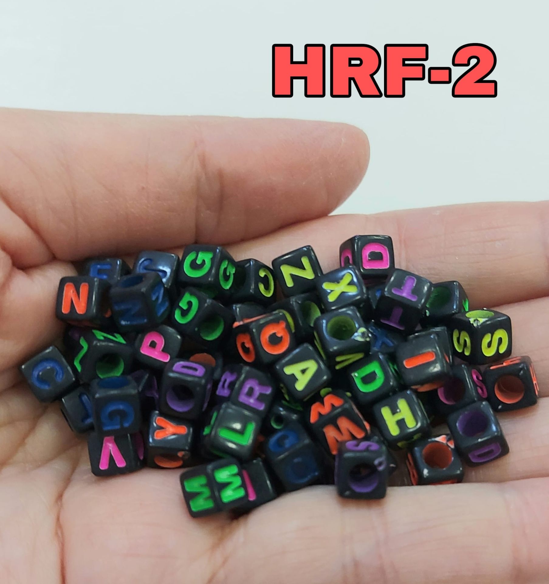 HFR-2 , Siyah Zemin Üzerinde Neon Renklerle Yazılı, Küp Harfler, 6 mm, 20 Gram