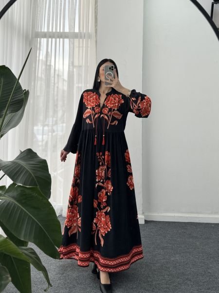 Gül Desen Püsküllü Elbise - Siyah