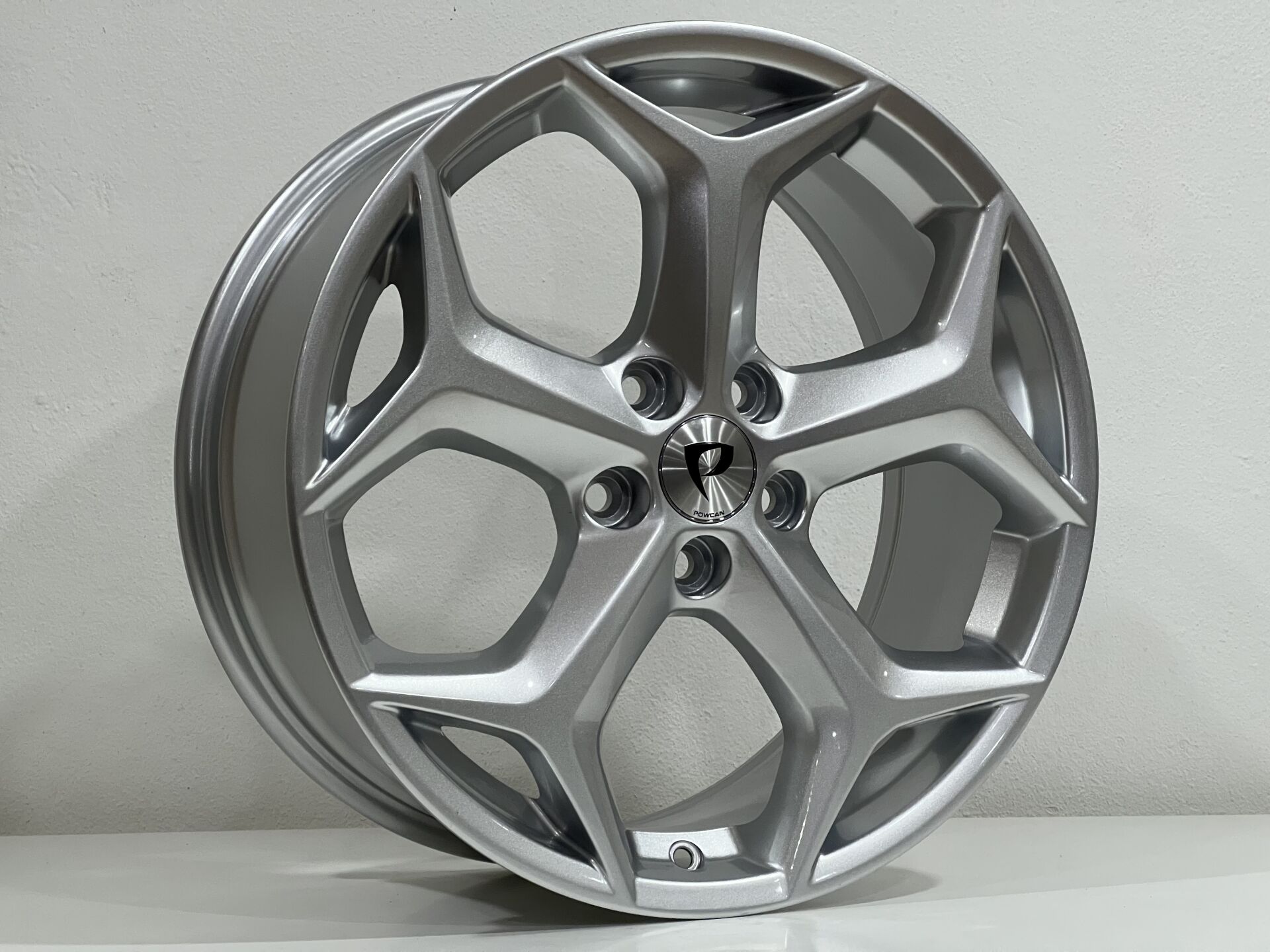 8 X 18 BKY-0063 5X108 ET55 63.4 SHINY SILVER XL
