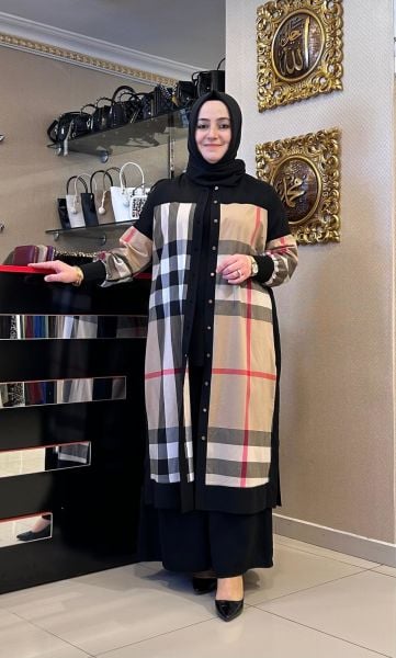 ﻿BURBERRY DESEN DÜĞMELİ KAP/DEFRİNA