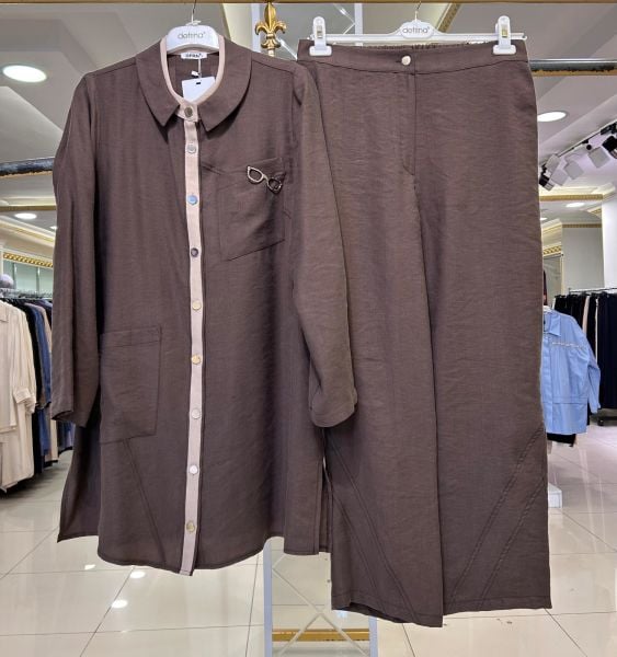 GÖZLÜK BROŞLU  PANTOLONLU TAKIM/DEFRİNA