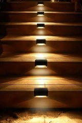 4 adet/LED Güneş Enerjili Merdiven Işıkları Su Geçirmez Dış Mekan Bahçe Geçit Avlu Teras Koruma Korkuluğu Adım Işığı Peyzaj Işığı