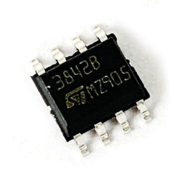 UC 3842 SMD  ENTEGRE .