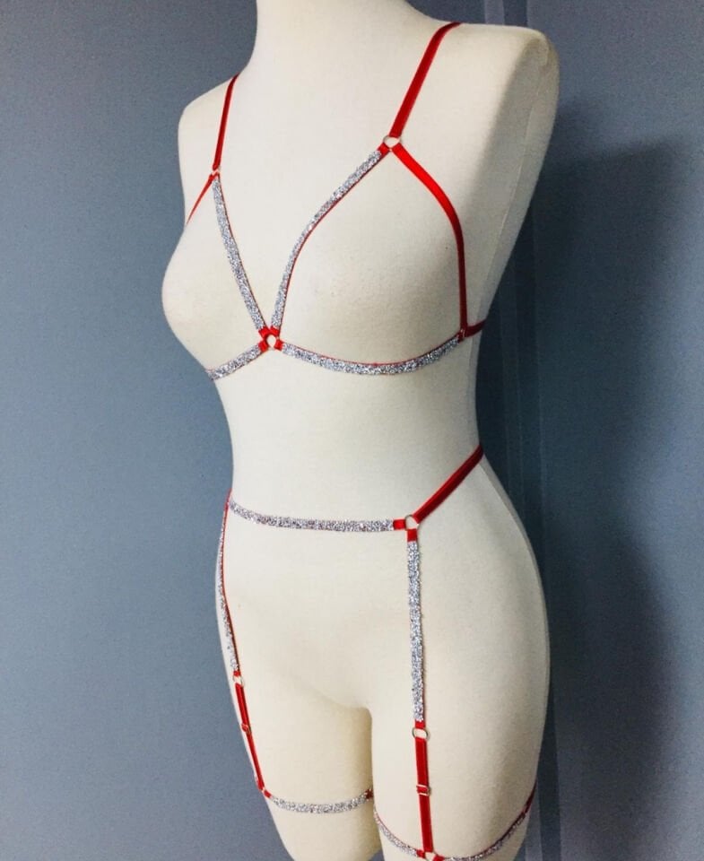 Ashlee Kadın Parlak Taşlı Bacak Aksesuarlı Jartiyer Sütyen Seksi Harness Takım Kırmızı - XL