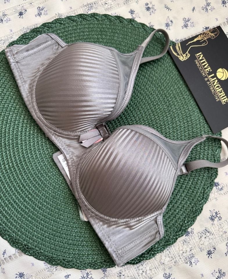 Evelyn Parlak Saten Çizgi Detaylı C cup Balenli Desteksiz Önü Tül Detaylı Şık Sütyen Evelyn Parlak Saten Çizgi Detaylı C cup Balenli Desteksiz Önü Tül Detaylı Şık Sütyen