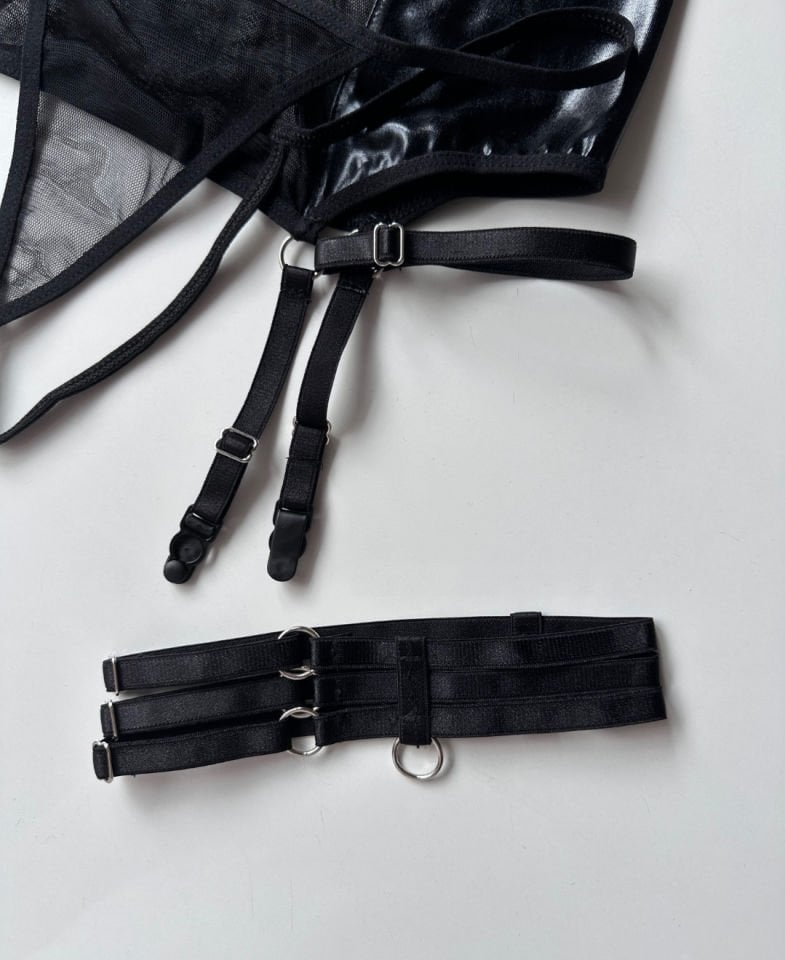 Kadın Tasarım Siyah Etekli Lateks Deri Jartiyerli Bralet Tanga Jartiyer Takım -8466 XL