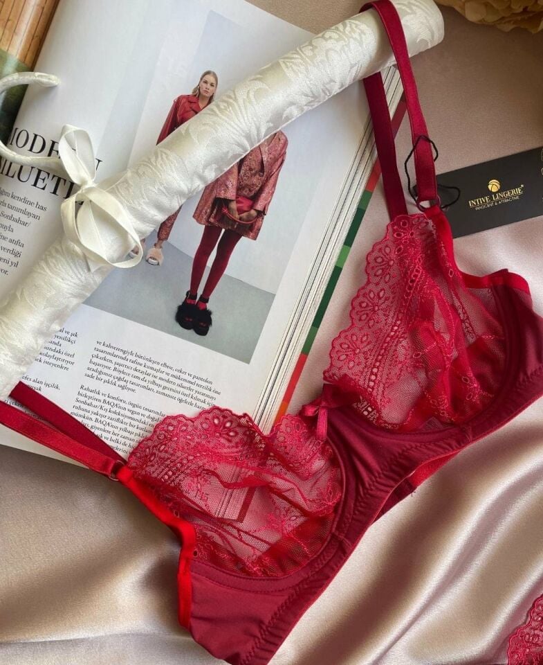 Canlı Kırmızı Dantelli Balenli Seksi Sütyen Takım (Limited)