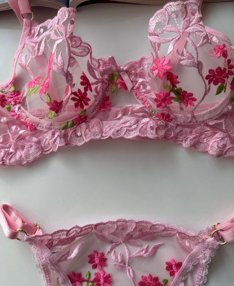 Barbie Floral Pembe Çiçek Desenli Balenli Sütyen Cheeky Külot Takım Pembe - 75B