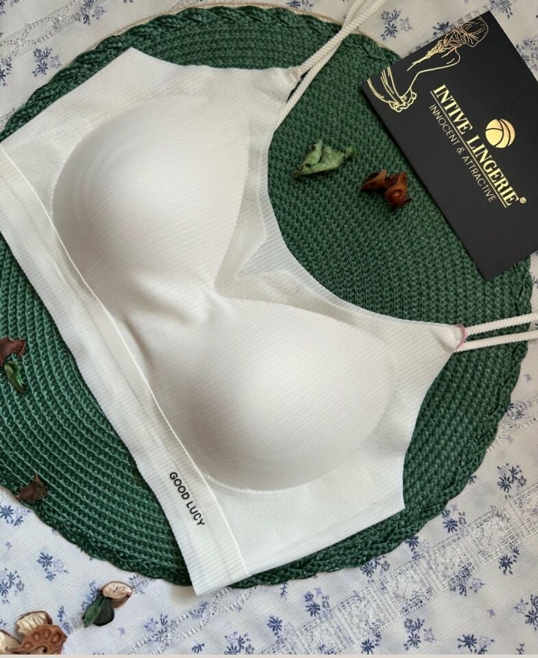 Valentina Fitilli İnce Askılı Hafif Destekli Kopçasız Dikişsiz Lazer Kesim Bralet/Sütyen/Büstiyer Valentina Fitilli İnce Askılı Hafif Destekli Kopçasız Dikişsiz Lazer Kesim Bralet/Sütyen/Büstiyer