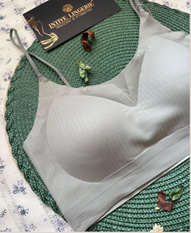 Valentina Fitilli İnce Askılı Hafif Destekli Kopçasız Dikişsiz Lazer Kesim Bralet/Sütyen/Büstiyer Valentina Fitilli İnce Askılı Hafif Destekli Kopçasız Dikişsiz Lazer Kesim Bralet/Sütyen/Büstiyer