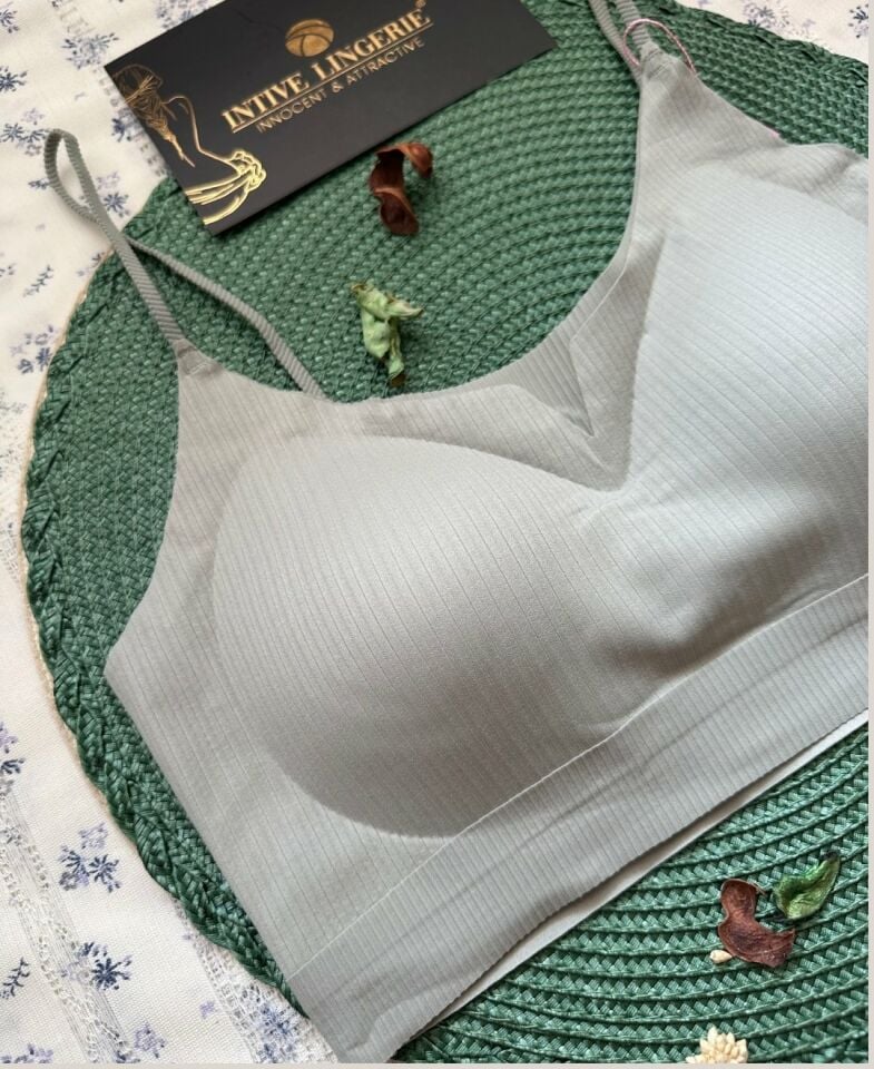 Valentina Fitilli İnce Askılı Hafif Destekli Kopçasız Dikişsiz Lazer Kesim Bralet/Sütyen/Büstiyer Valentina Fitilli İnce Askılı Hafif Destekli Kopçasız Dikişsiz Lazer Kesim Bralet/Sütyen/Büstiyer