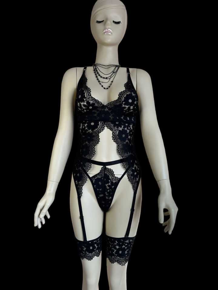 Kadın Siyah Dantel Jartiyerli Bodysuit Tanga Bacak Aksesuarı Takım- 8461 Siyah - M