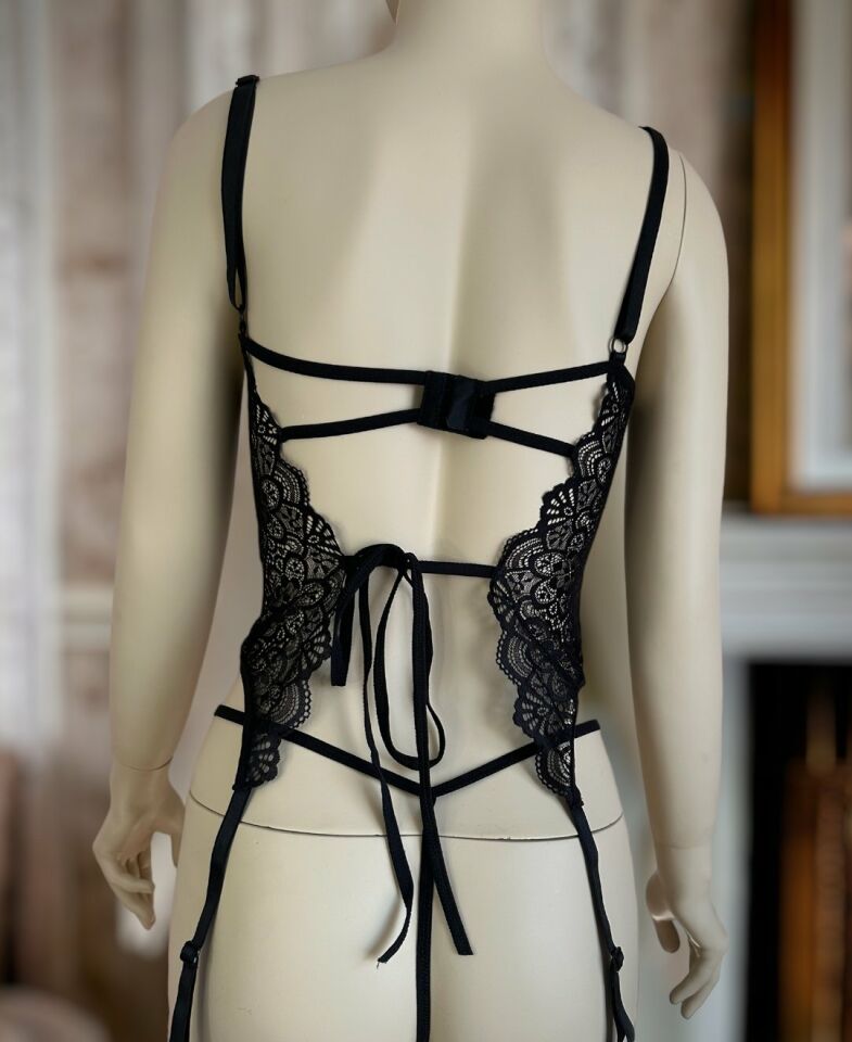 Kadın Yumuşak Dantel Jartiyerli Bodysuit Tanga Bacak Aksesuarı Takım- 8460 Siyah - S