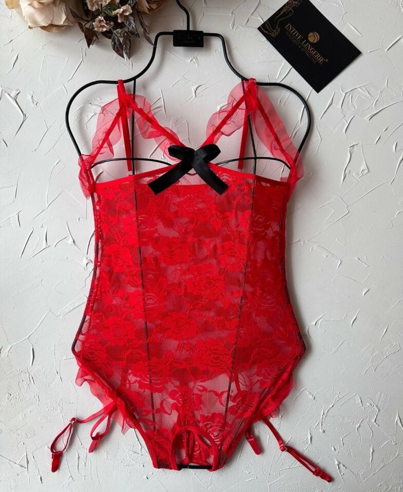 Intive Fantasy Dantel Göğsü ve Özel Bölgesi Açık Jartiyerli Bodysuit (ÇORAPSIZ) Kırmızı - S/M