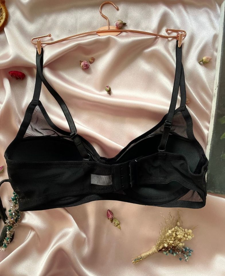 Kadın V yaka Transparan Detaylı Günlük Kullanım Siyah Seksi Sütyen-Emily Siyah - 85