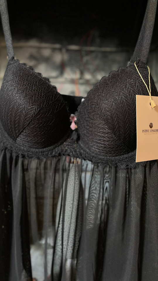 Kadın Siyah Tül Detaylı Balenli Dantel Detaylı Arkası Açık Fantezi Babydoll/Gecelik-Lauren Siyah - 90B