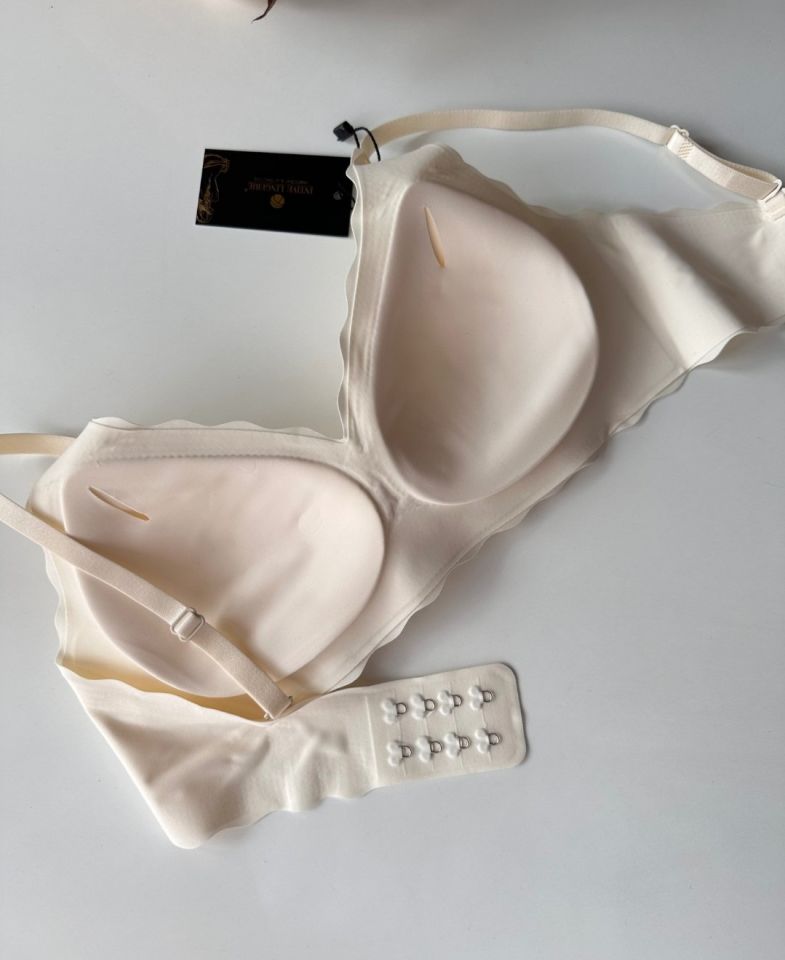 Carla İthal Lazer Kesim Dikişsiz Çıkarılabilir Padli Destekli Rahat Sütyen/Bralet -82 Ekru - S