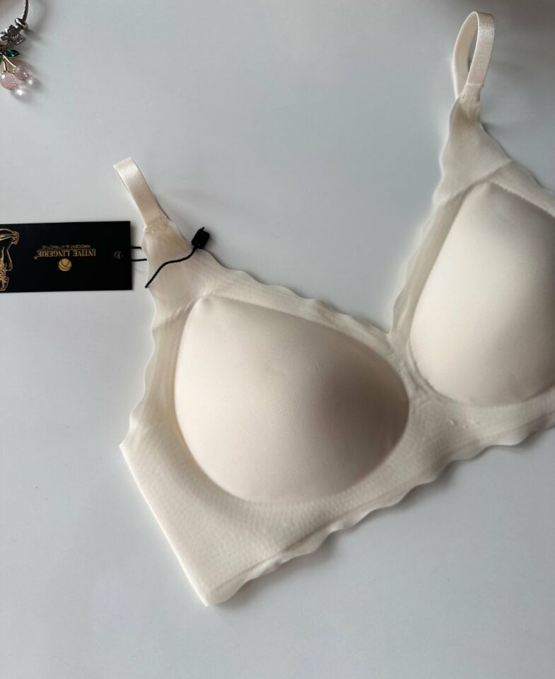Carla İthal Lazer Kesim Dikişsiz Çıkarılabilir Padli Destekli Rahat Sütyen/Bralet -82 Ekru - S