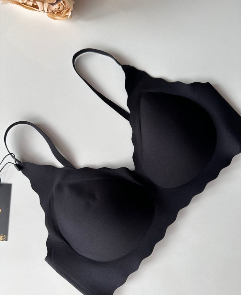 Carla İthal Lazer Kesim Dikişsiz Çıkarılabilir Padli Destekli Rahat Sütyen/Bralet -82 Siyah - S